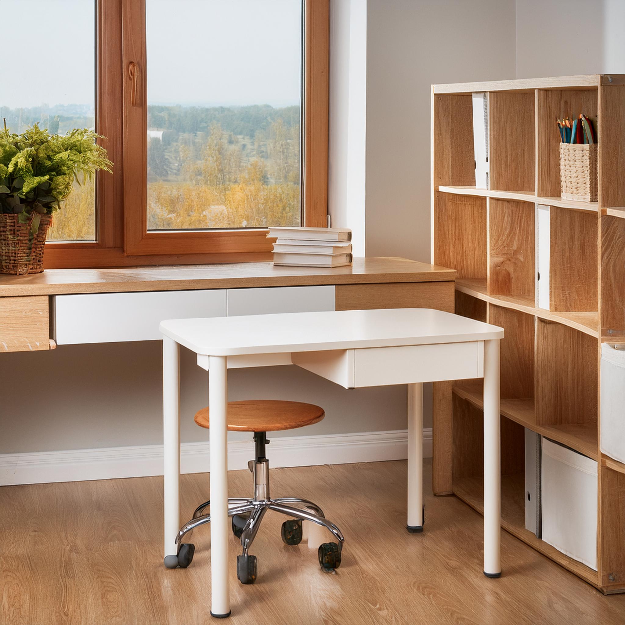 Bureau enfant en érable ajustable – Image 2