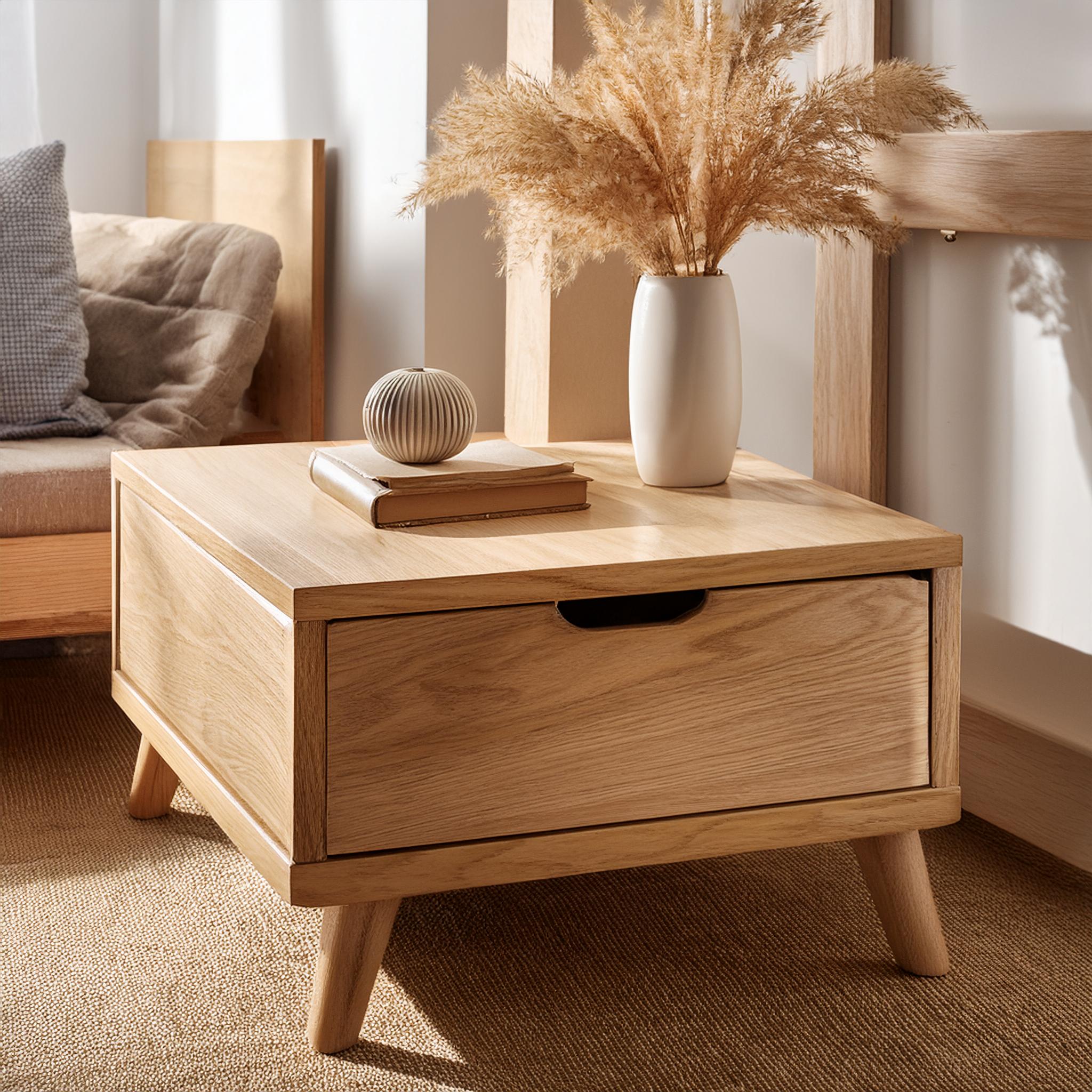 Table de chevet en chêne clair